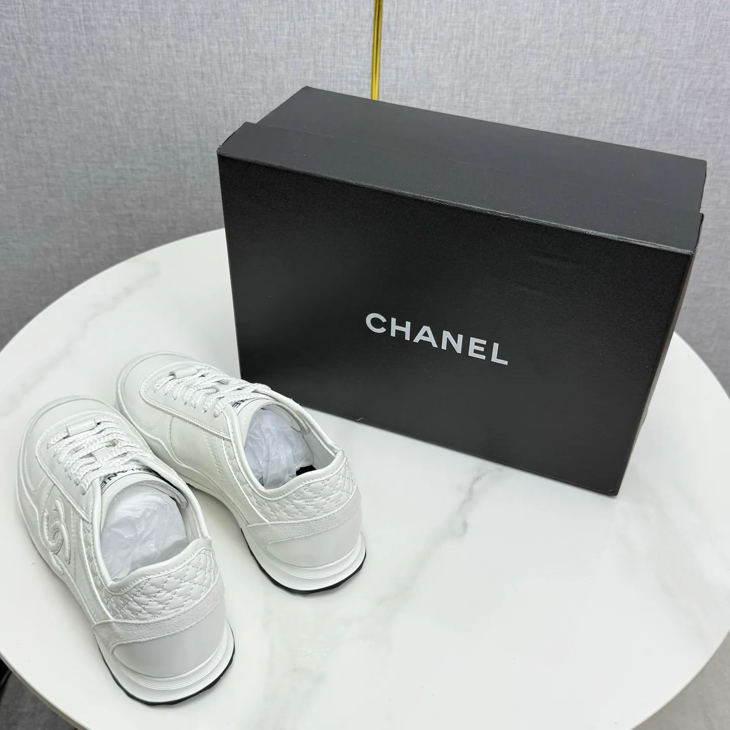 👟👟Ex-factory price 560👟👟Chanel Panda Shoes! 2025 counter's top casual sports shoes. This classic design; the upper is electro-embroidered with a variety of techniques; the outsole is fashionable and sporty; the unusual inclusion of a variety of color matching elements... The diversified mix and match is very good-looking and versatile, and can be used for leisure, fashion, sports, and outdoor... ꫛꫀꪝ Go➫ Materials: ❶Upper made of: original imported first-layer silk cowhide + original waterproof cloth + original first-layer cowhide ❷Inner lining: Original Yangli+wang ❸ Outsole based on: Original TPU combination outsole Counter boutique packaging complete set for women 35–41